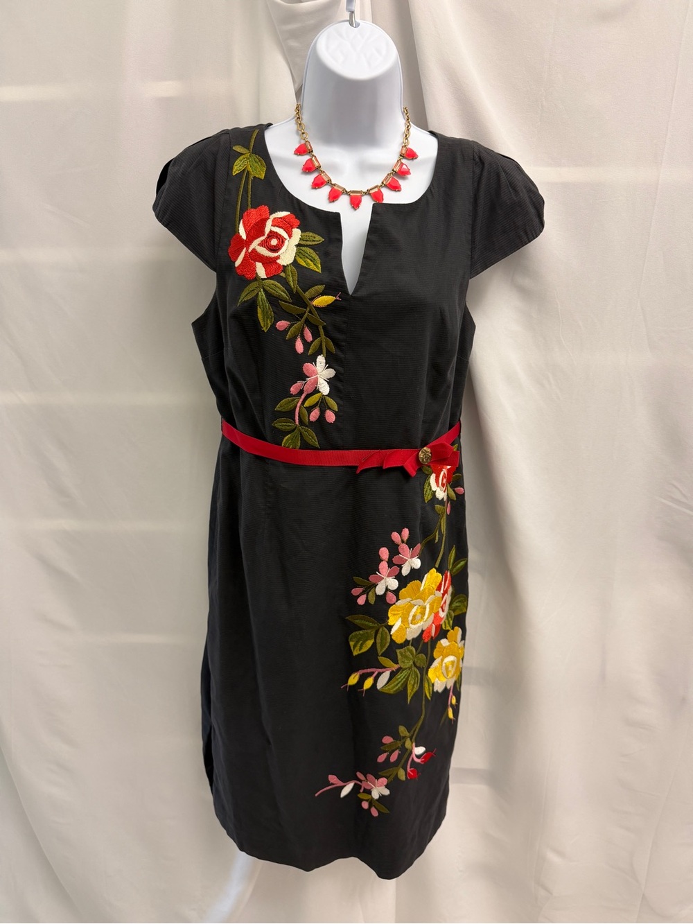 Moulinette Soeurs by Anthropologie Black Floral Rose Embroidery Sheath Dress 8